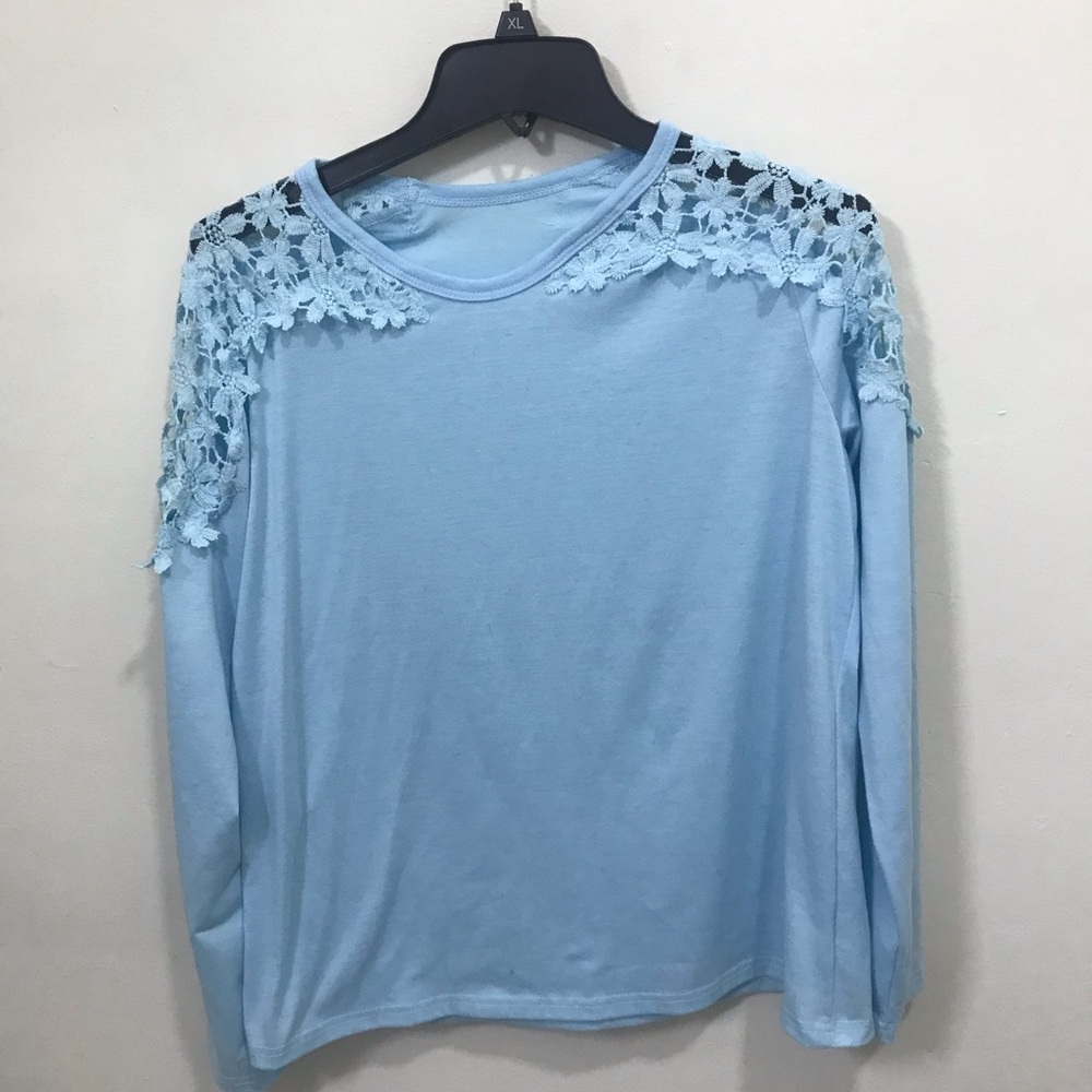 Women’s Light Blue Lace Shoulder Long-Sleeve Blouse